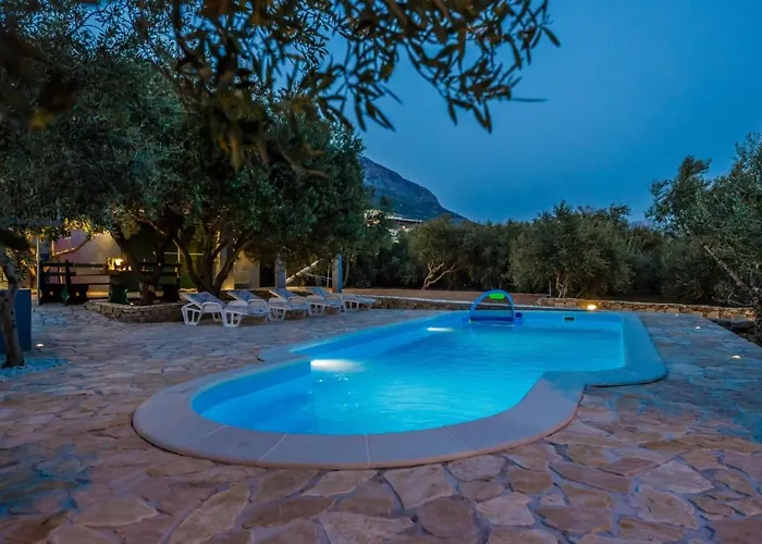 Luxury Complex Pendolino, With Heated Pool And Jacuzzi Apartman