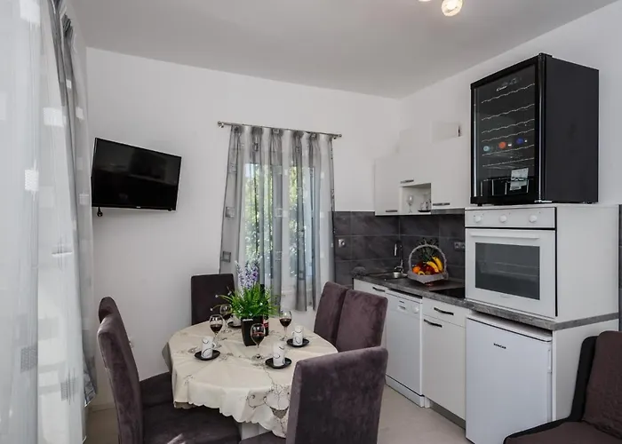 Luxury Complex Pendolino, With Heated Pool And Jacuzzi Apartman *