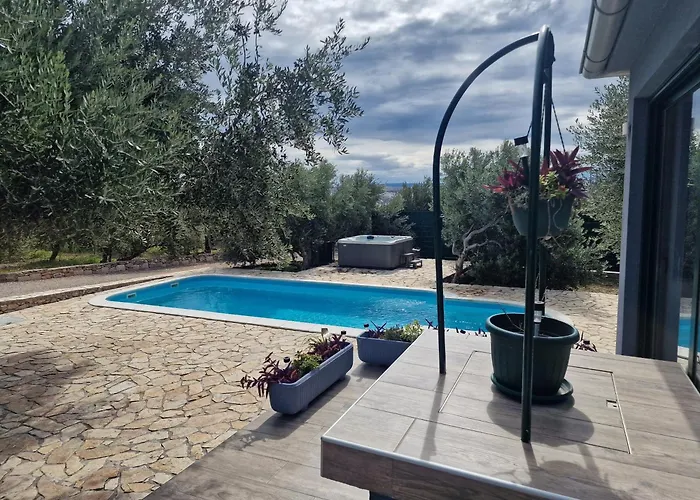 Luxury Complex Pendolino, With Heated Pool And Jacuzzi Apartman