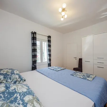 Apartment Luxury Complex Pendolino, With Heated Pool And Jacuzzi