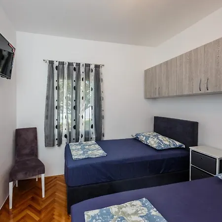 Luxury Complex Pendolino, With Heated Pool And Jacuzzi Apartment Kastel Sucurac