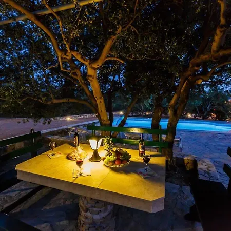 Luxury Complex Pendolino, With Heated Pool And Jacuzzi Kastel Sucurac