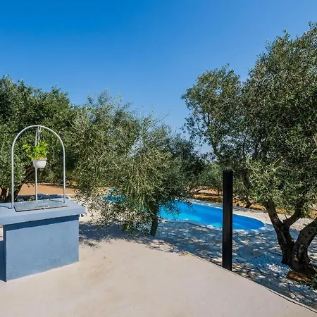 Luxury Complex Pendolino, With Heated Pool And Jacuzzi Apartment Kastel Sucurac