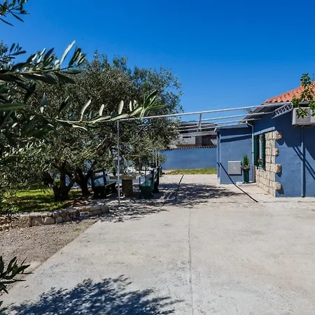 Luxury Complex Pendolino, With Heated Pool And Jacuzzi Kastel Sucurac