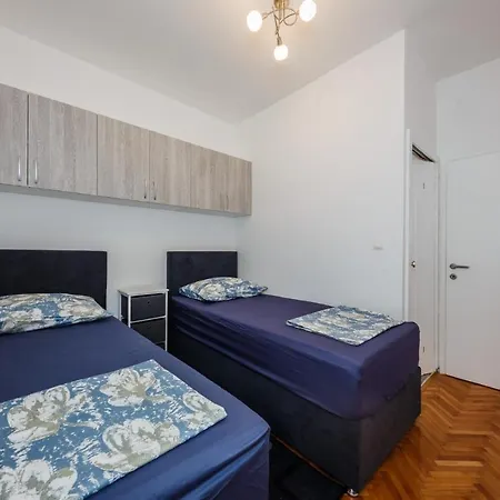 Luxury Complex Pendolino, With Heated Pool And Jacuzzi Apartment Kastel Sucurac