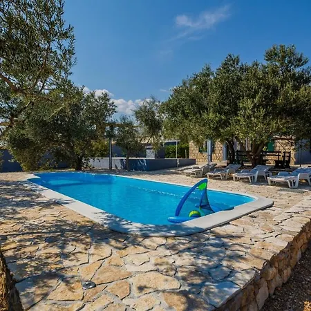 アパート Luxury Complex Pendolino, With Heated Pool And Jacuzzi Kaštel Sućurac