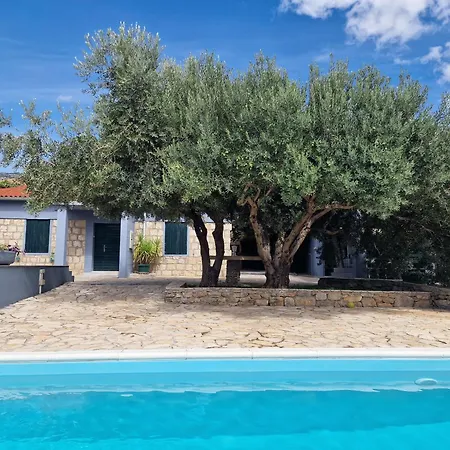 Luxury Complex Pendolino, With Heated Pool And Jacuzzi Apartment
