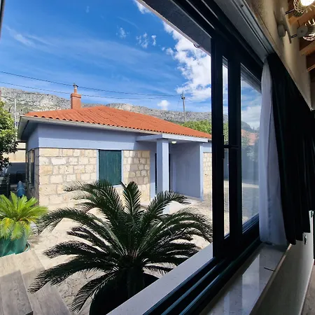 Luxury Complex Pendolino, With Heated Pool And Jacuzzi Apartmán Kaštel Sućurac
