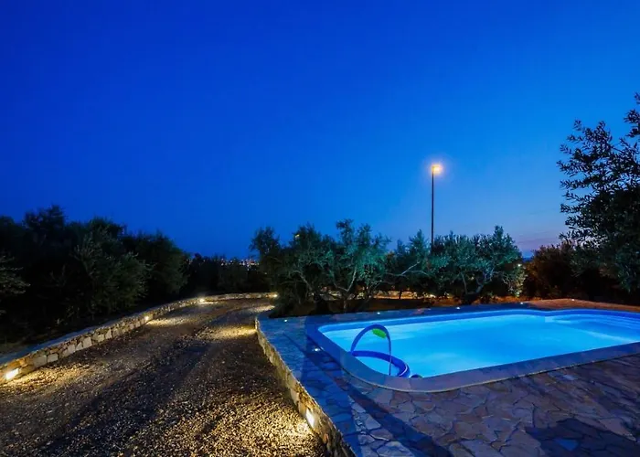 公寓 Luxury Complex Pendolino, With Heated Pool And Jacuzzi Kaštel Sućurac