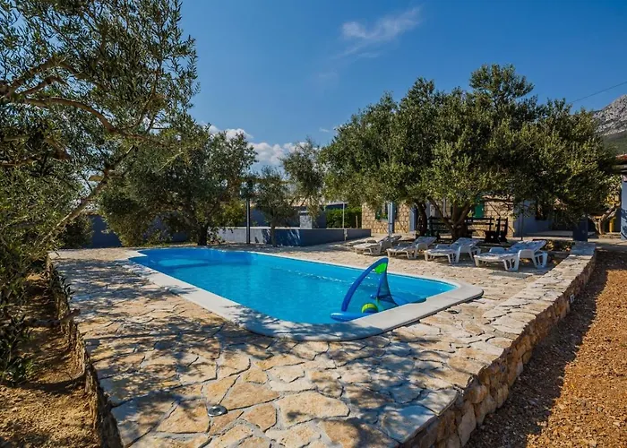 公寓 Luxury Complex Pendolino, With Heated Pool And Jacuzzi Kaštel Sućurac