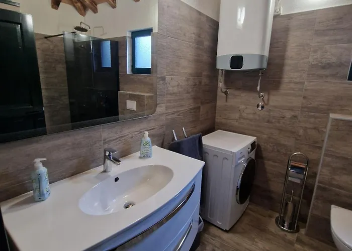 Luxury Complex Pendolino, With Heated Pool And Jacuzzi